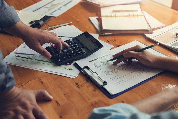 Business Financiën Concept Van Office Werkt Zakenman Met Behulp Van — Stockfoto