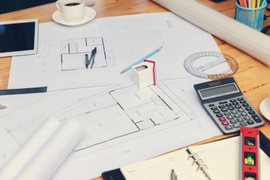 Mühendis ve Mimar konsepti, Mühendis Mimarlar ve İç mimar ofis takımı planlarla çalışıyor