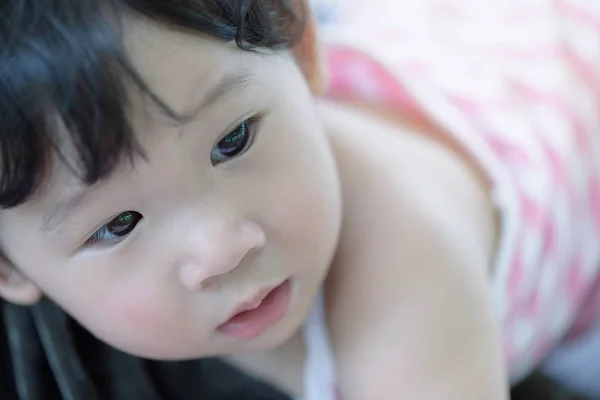 Headshot De Mignon Asiatique Bebe Fille Enfance Beaute Stock Photo Headshot De Mignon Asiatique Bebe Fille Enfance Beaute Stock Photo