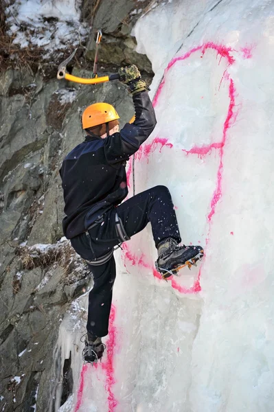 Ice climbing competition — Stock Photo, Image
