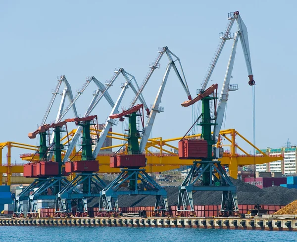 Terminal cargo o Vladivostok — Zdjęcie stockowe