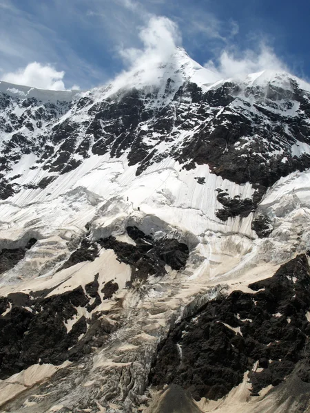 Picturesque Bezenghi mountains at Caucasus — Stock Photo, Image