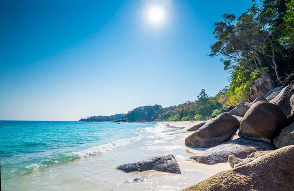 Strand der Insel Koh Miang im Nationalpark, Thailand — Stockfoto