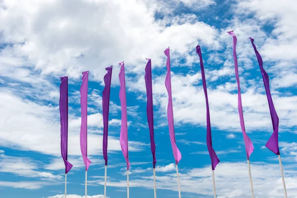 Bandeiras no céu — Fotografia de Stock