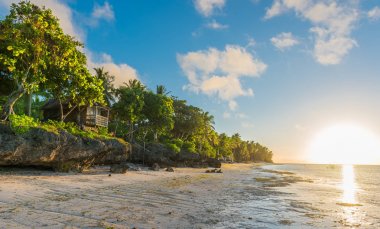 Sunrise görünümü Anda beyaz Long Beach, Bohol Phi Adası