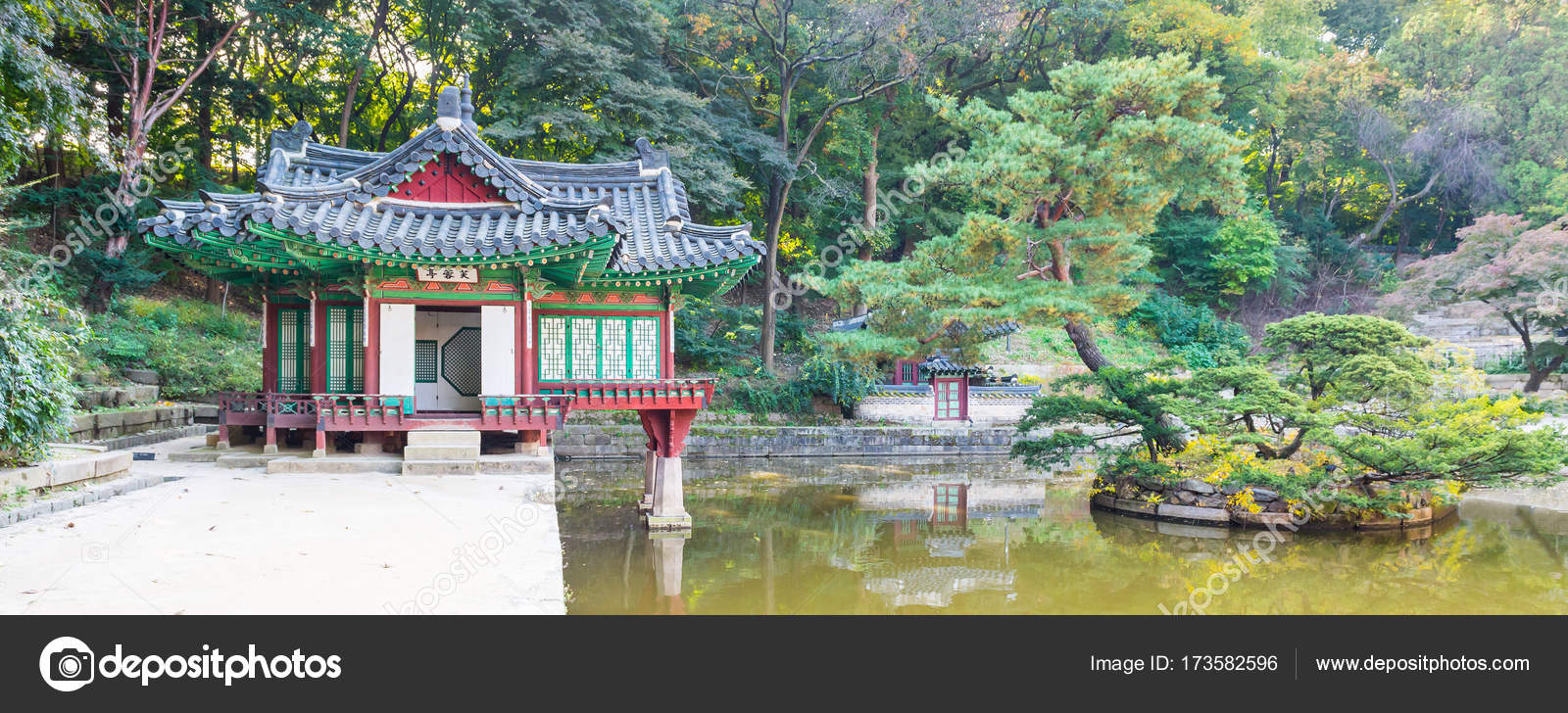 The Pavillion At Secret Garden Of Changdeokgung Palace In Seoul