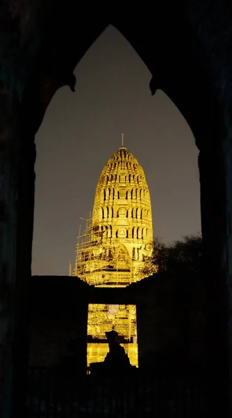 Ayutthaya Historical Park, Vista noturna de Wat Ratburana (Wat Ratc — Fotografia de Stock