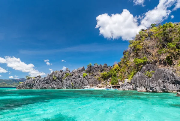 Widok z plaży na wyspie Coron, Filipiny — Zdjęcie stockowe
