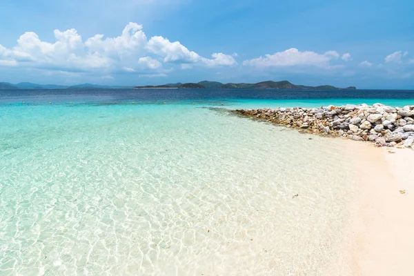 Veduta della spiaggia tropicale sull'isola di Banana, Busuanga, Palawan , — Foto Stock