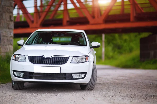 Front-side view of a car — Stock Photo, Image