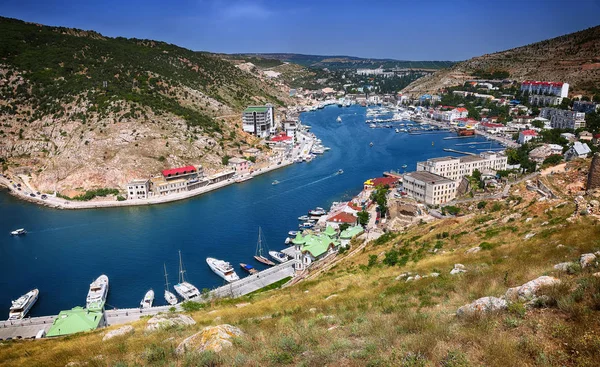 Balaklava Bay nella città di Sebastopoli dall'alto — Foto Stock