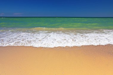 Plaj ve güzel tropikal deniz