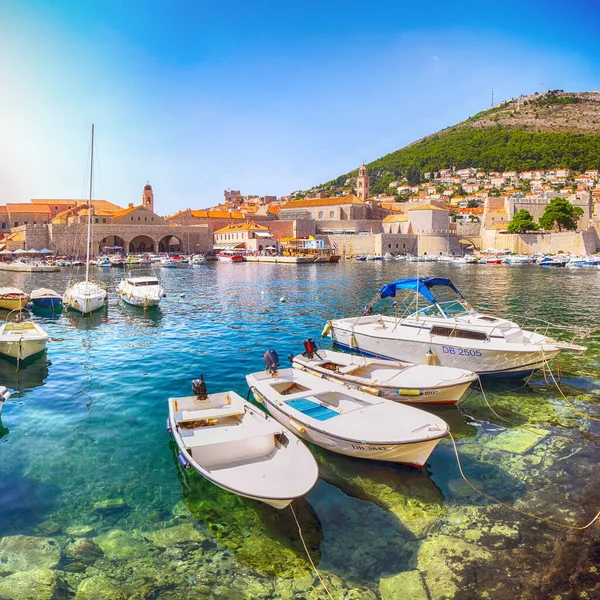 Porto Velho Cidade Histórica Dubrovnik Baía Com Muitos Barcos Água — Fotografia de Stock