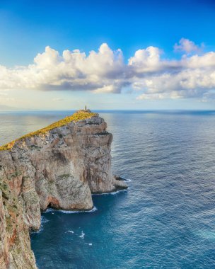 Cacccia Cape Lighthouse 'da harika bir sabah manzarası var. Fantastik Akdeniz manzarası. Konum: Alghero, Sassari ili, İtalya, Avrupa