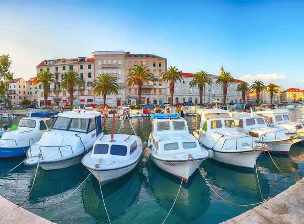 Vista Incrível Passeio Cidade Velha Split Com Tboats Iates Marina — Fotografia de Stock