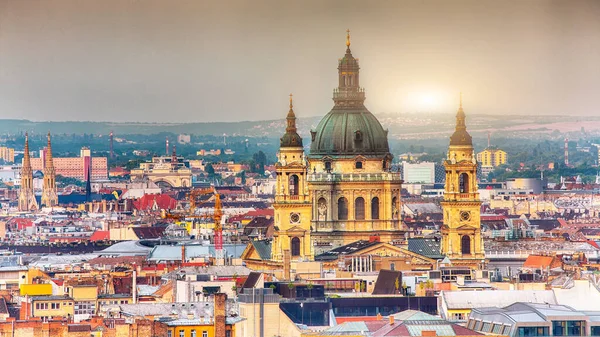 Panoramisch Uitzicht Boedapest Met Stephen Basilica Bij Zonsondergang Locatie Boedapest — Stockfoto