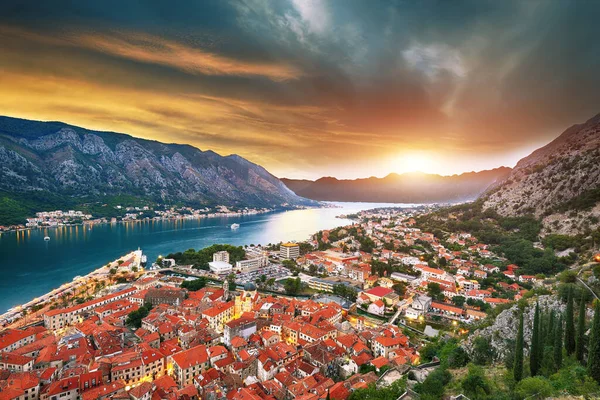 Luftaufnahme Der Bucht Von Kotor Und Der Altstadt Vom Hügel — Stockfoto