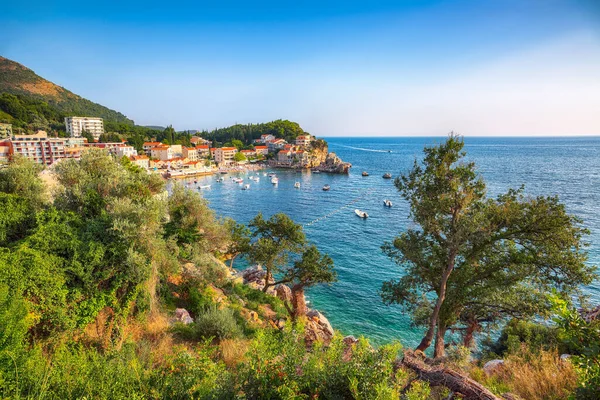 Vista Pitoresca Verão Costa Mar Adriático Budva Riviera Perto Aldeia — Fotografia de Stock