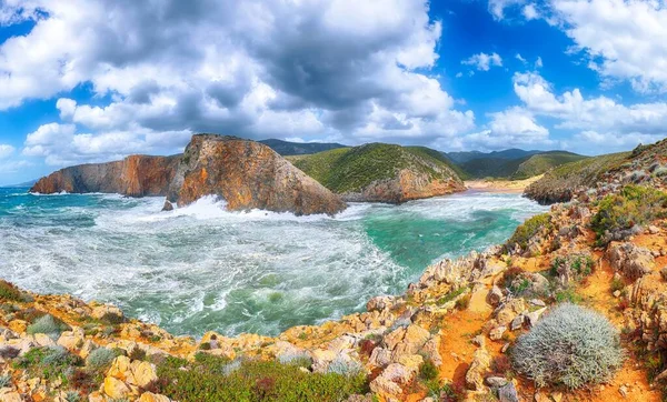 山谷中的全景 美丽的沙滩 大海中的风暴 Buggerru South Sardinia Italy — 图库照片