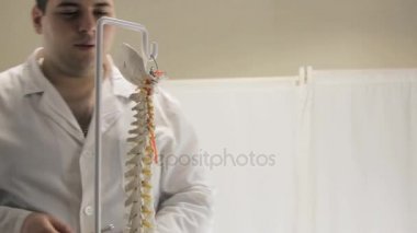 Omurga klinik doktor bahsediyor