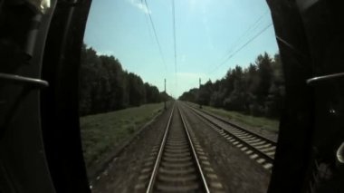 Tren sürücüleri taksi görünümünden parça üzerinde hızlı hareket