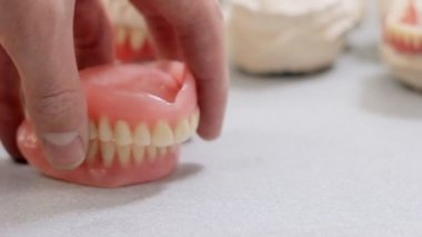 İnsan dişleri diş Laboratuvarı clacking