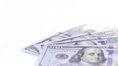 100 dolar, döndürme yeni nakit faturaları koymak