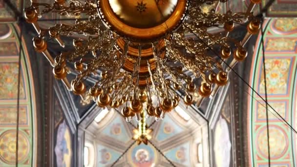 Plafond de la coupole de l'église orthodoxe avec un portrait de Jésus — Video