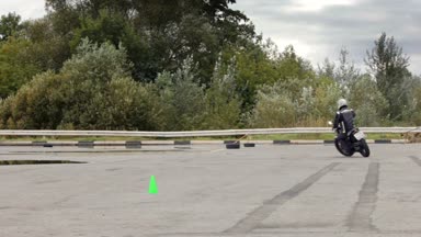 Egzersiz Moto gymkhana etkinliklerde yarışma öncesi binici