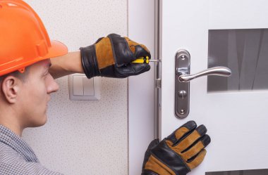 Kapı kilidi tamir