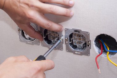 elektrik prizleri montajı