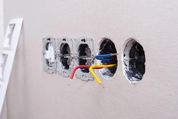 Installation av elektriska uttag — Stockfoto