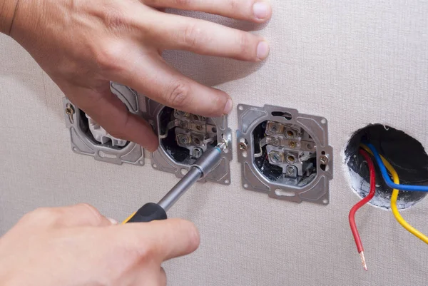 elektrik prizleri montajı