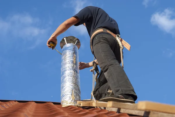 Instalarea sistemelor de ventilație — Fotografie, imagine de stoc