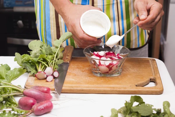 Salada de rabanete fresco — Fotografia de Stock