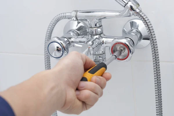 Repair of a water tap — Stock Photo, Image