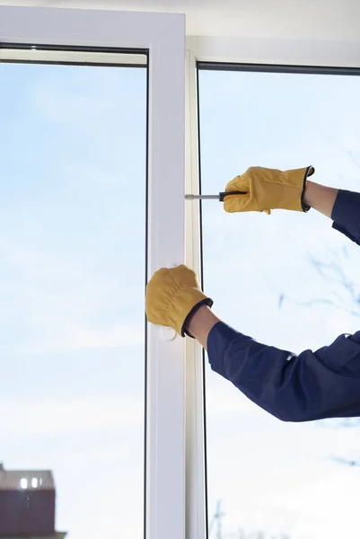 Reparatur von Kunststofffenstern — Stockfoto