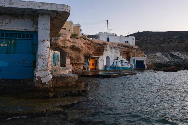 Вода Скалы Эгейского Моря Острове Милош Греция Цветное Лето — стоковое фото