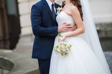 Güzel gelin buketi önce düğün töreni ile