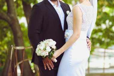 Güzel gelin buketi önce düğün töreni ile