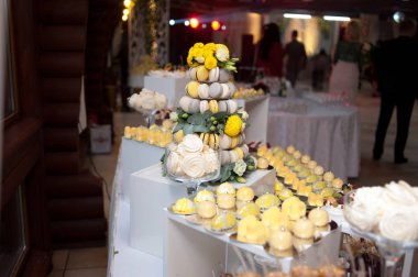 Büyük düğün şekerleri tablo