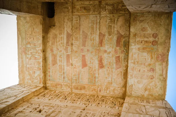デンデラ エジプト ルクソール 有名な古い建物 — ストック写真