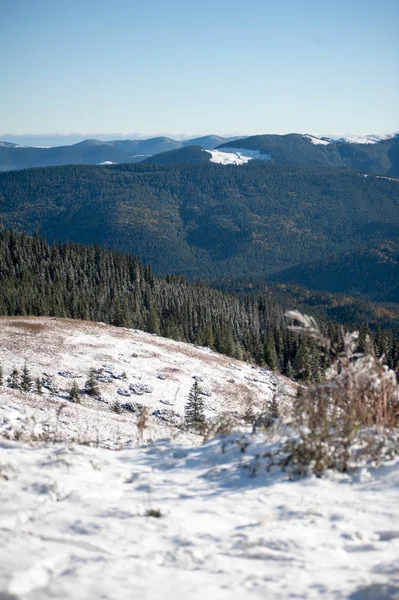 Wunderschöne Winterberge Verschneiter Natiaonaler Naturpark — Stockfoto