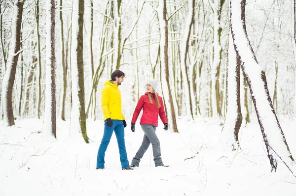 Winter Hike Mountains Warm Modern Tourist Clothes Woman Man Hike — Stock Photo, Image