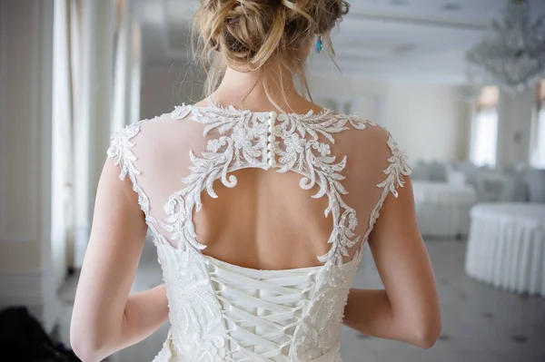 Bella Sposa Abito Sposa Una Lussuosa Stanza Bianca Con Grande — Foto Stock