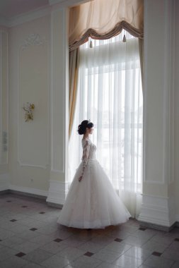 Güzel sevimli gelin portresi