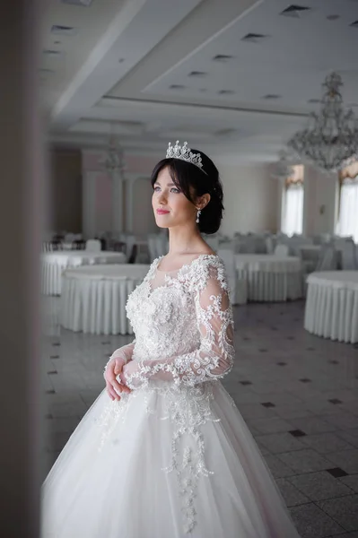Красивый Портрет Очаровательной Невесты — стоковое фото