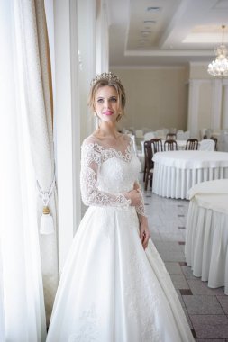 Güzel gelin düğün elbise beyaz iç