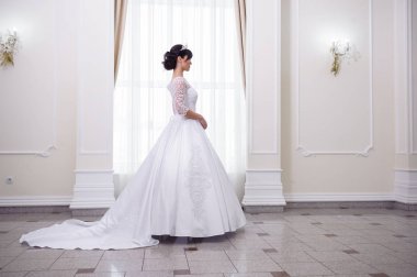 Beyaz iç güzel gelin