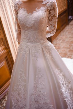 Salonda güzel gelin